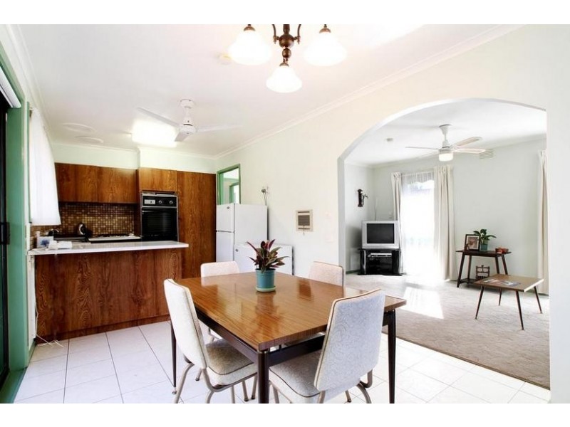 7 Chesney Drive, Ringwood VIC 3134