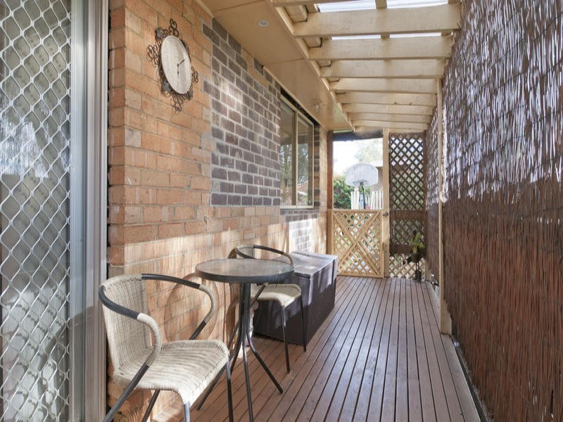 11 Esther Crescent, Mooroolbark VIC 3138