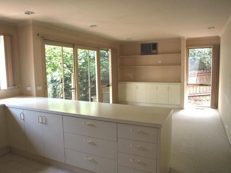 2/3 Mirabel Avenue, Ringwood East VIC 3135