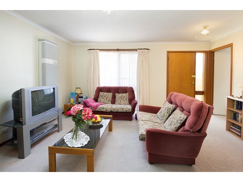 2/7 Pearwood Street, Ringwood VIC 3134