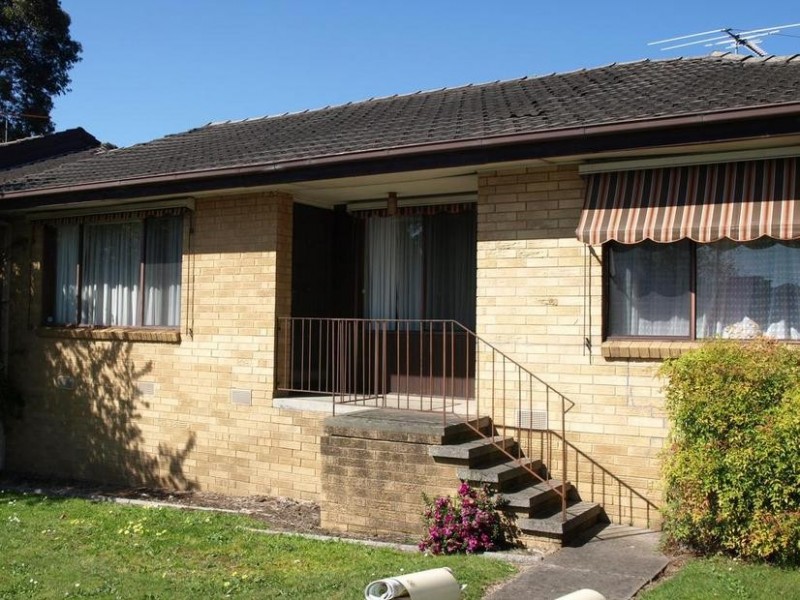 2/3 Bedford Road, Ringwood VIC 3134