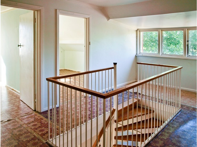 5 Roberts Street, Ferntree Gully VIC 3156