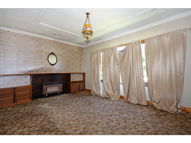 27 Heathmont Road, Ringwood VIC 3134