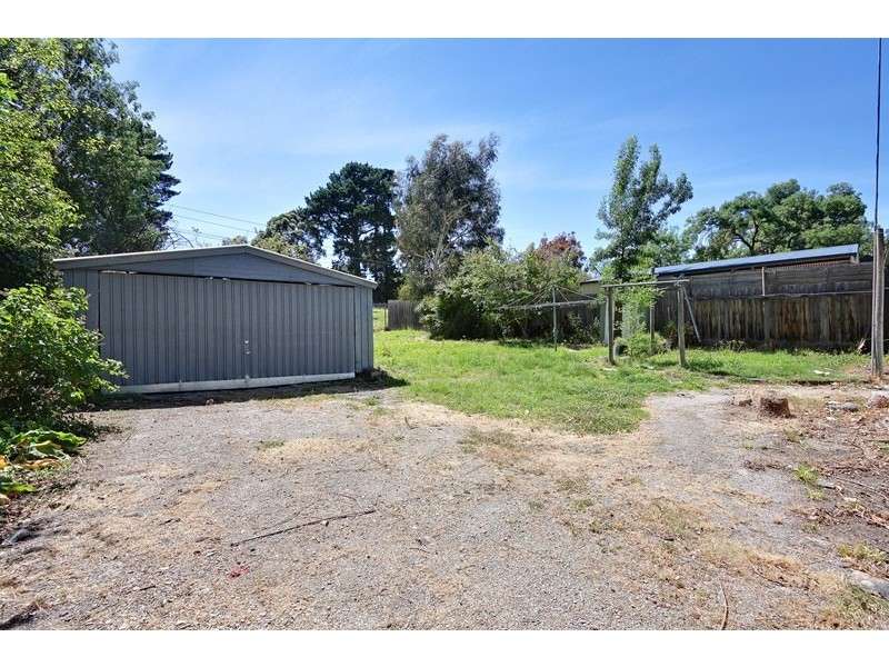 27 Heathmont Road, Ringwood VIC 3134