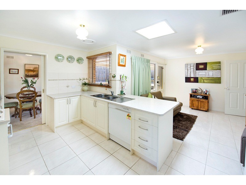 2 Dirkala Avenue, Heathmont VIC 3135