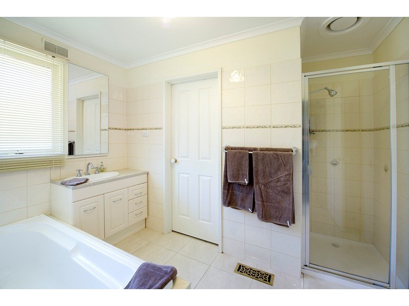 2 Dirkala Avenue, Heathmont VIC 3135