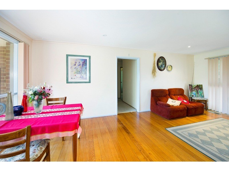 4 Bridle Path, Chirnside Park VIC 3116