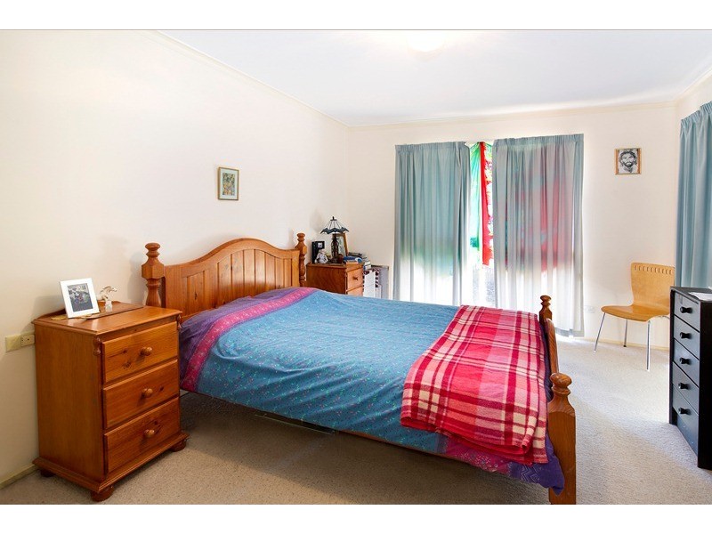 4 Bridle Path, Chirnside Park VIC 3116