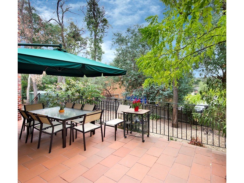 6 Loughies Track, Ringwood North VIC 3134