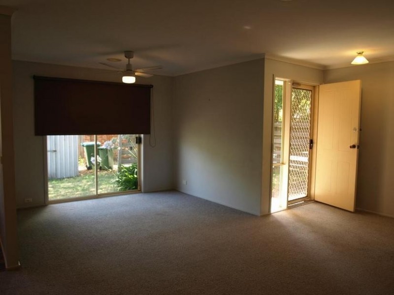 2/16 Lois Street, Ringwood East VIC 3135