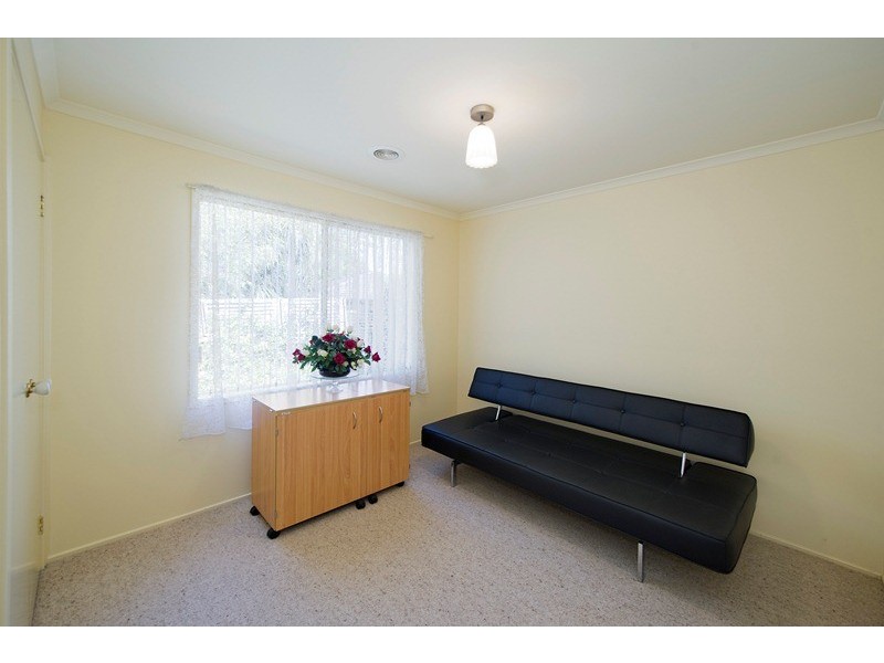 12 Darnley Way, Mooroolbark VIC 3138