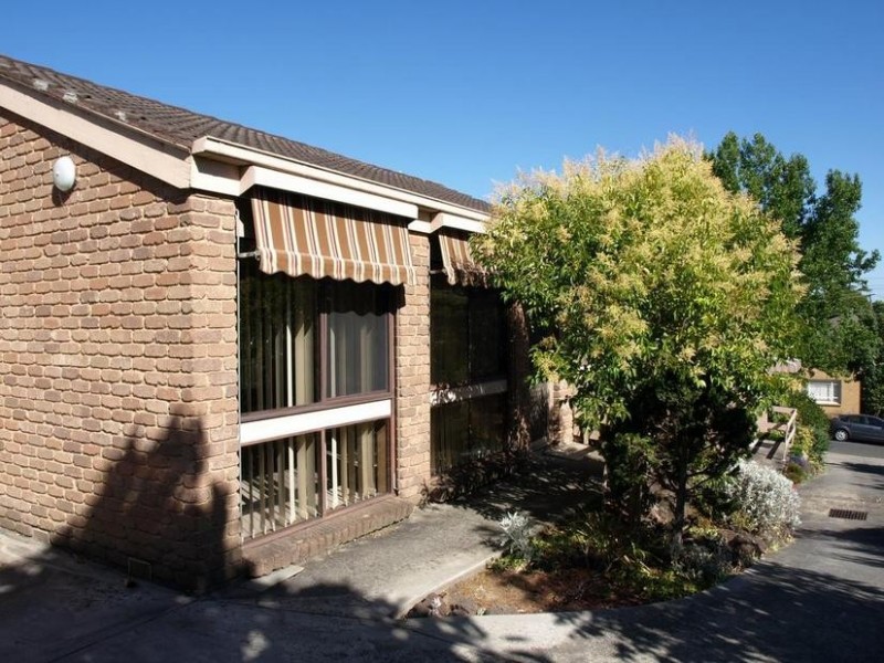 2/18 Andrew Street, Ringwood VIC 3134