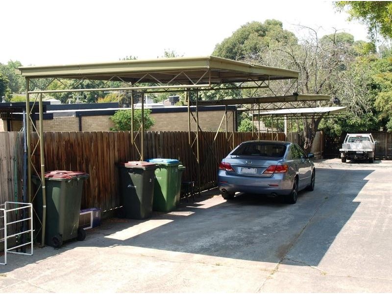 2/30 Mount Dandenong Road, Ringwood East VIC 3135