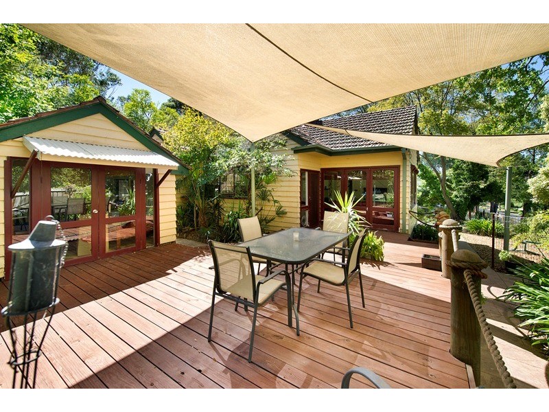 1 Cass Avenue, Croydon VIC 3136