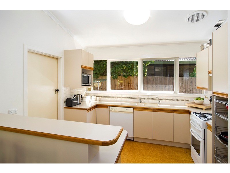 1 Cass Avenue, Croydon VIC 3136