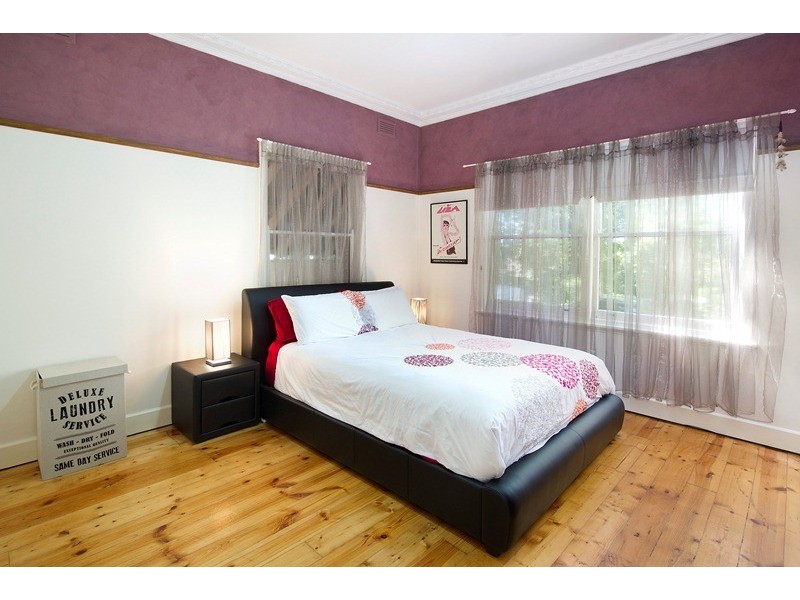 1 Cass Avenue, Croydon VIC 3136