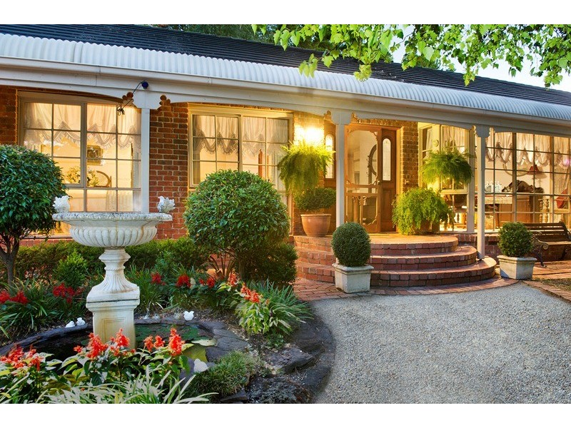 104A Plymouth Road, Ringwood North VIC 3134