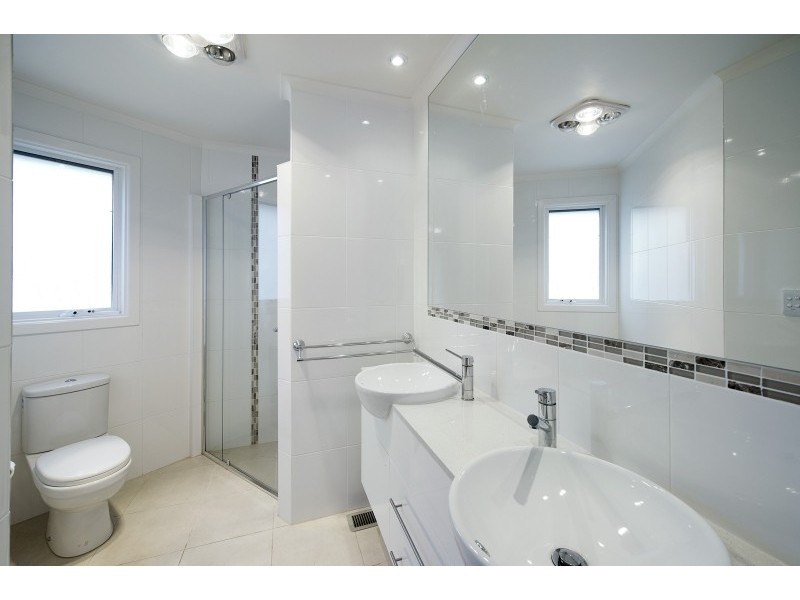 11 Glamis Court, Croydon VIC 3136