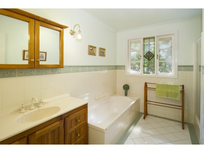 11 Glamis Court, Croydon VIC 3136