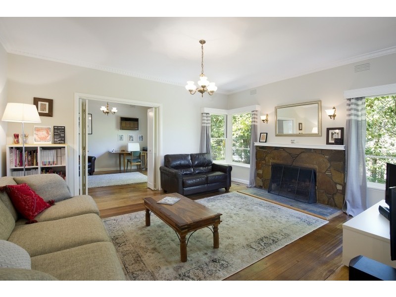 24 Unsworth Road, Ringwood North VIC 3134