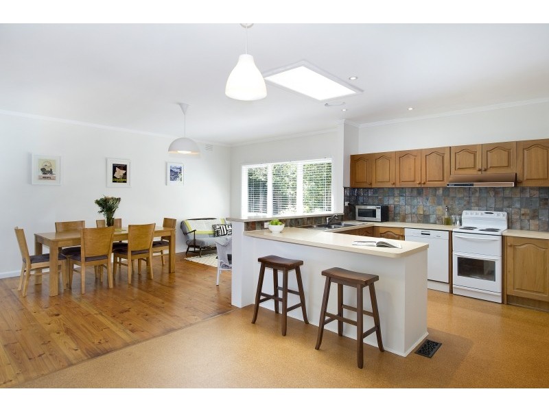 24 Unsworth Road, Ringwood North VIC 3134