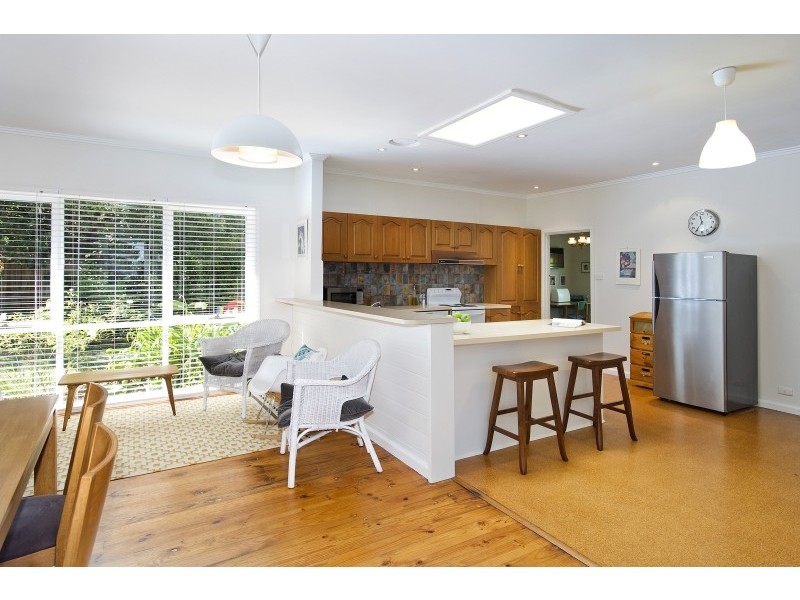 24 Unsworth Road, Ringwood North VIC 3134