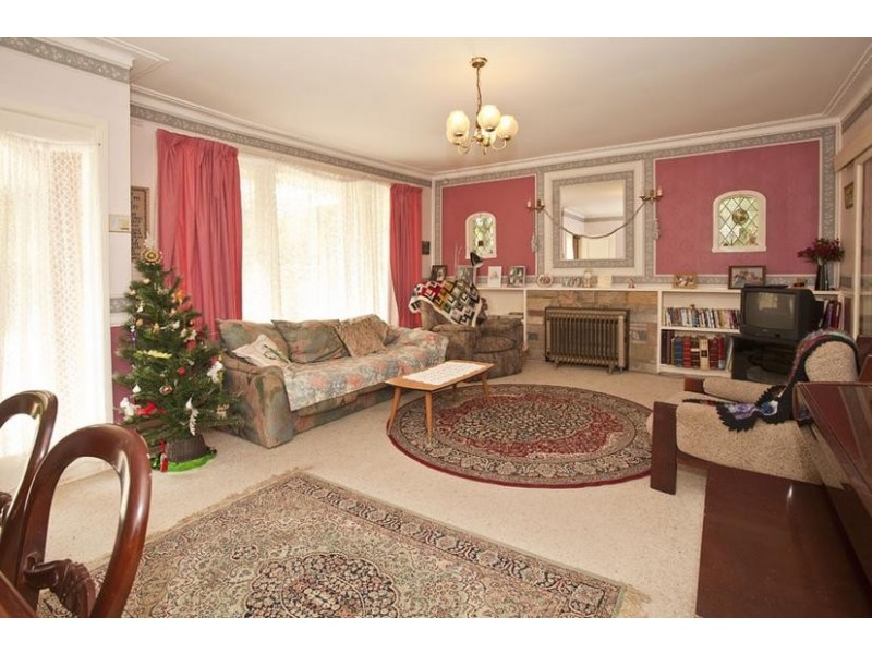 20 Lockhart Road, Ringwood North VIC 3134