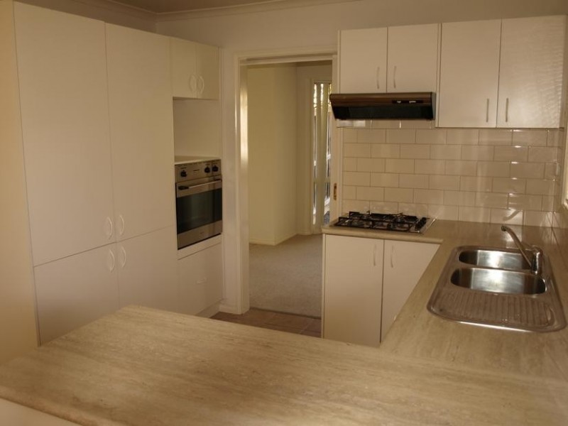 1/13-15 Meadow Road, Croydon North VIC 3136