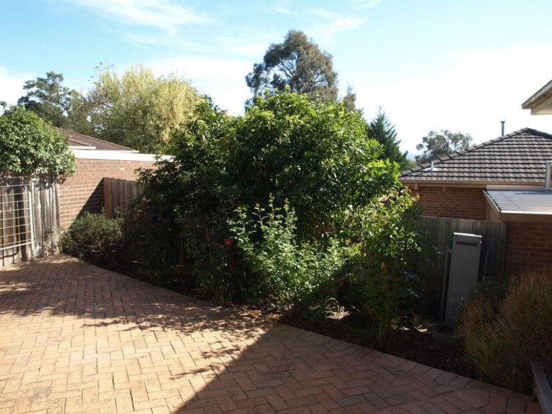 1/13-15 Meadow Road, Croydon North VIC 3136