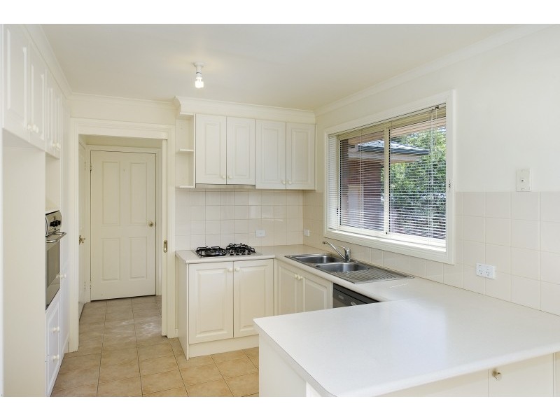 4/2 Alamein Avenue, Kilsyth VIC 3137