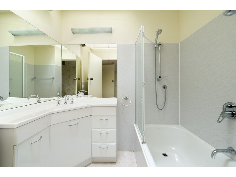 371 Old Warrandyte Road, Ringwood North VIC 3134