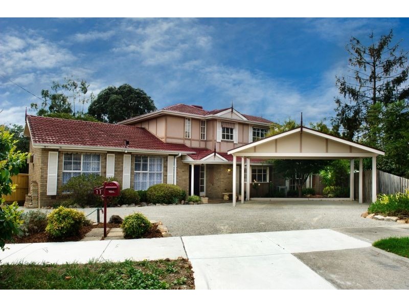 11 Glamis Court, Croydon VIC 3136