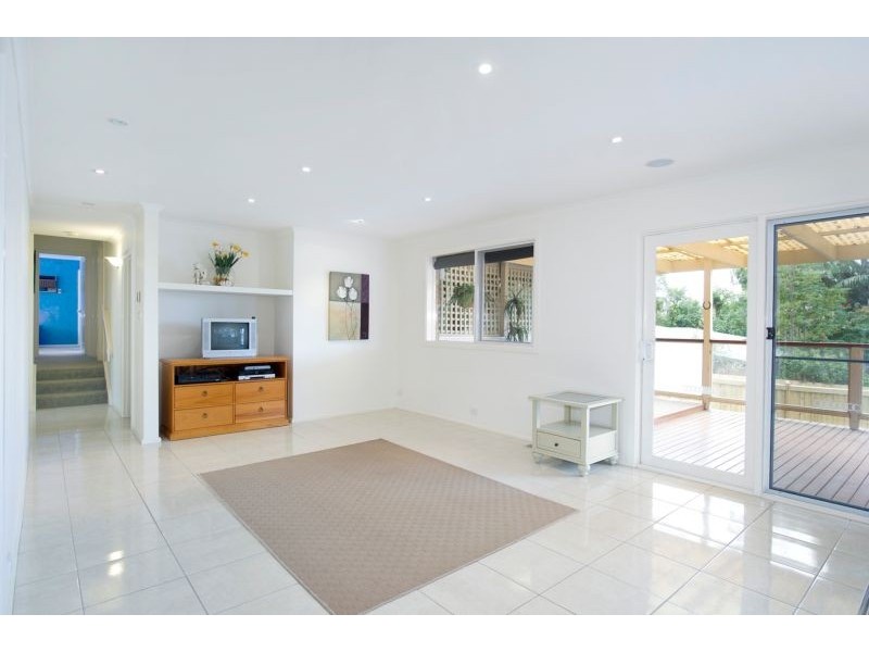 11 Glamis Court, Croydon VIC 3136