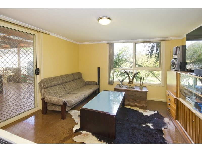 100 Cambridge Road, Mooroolbark VIC 3138