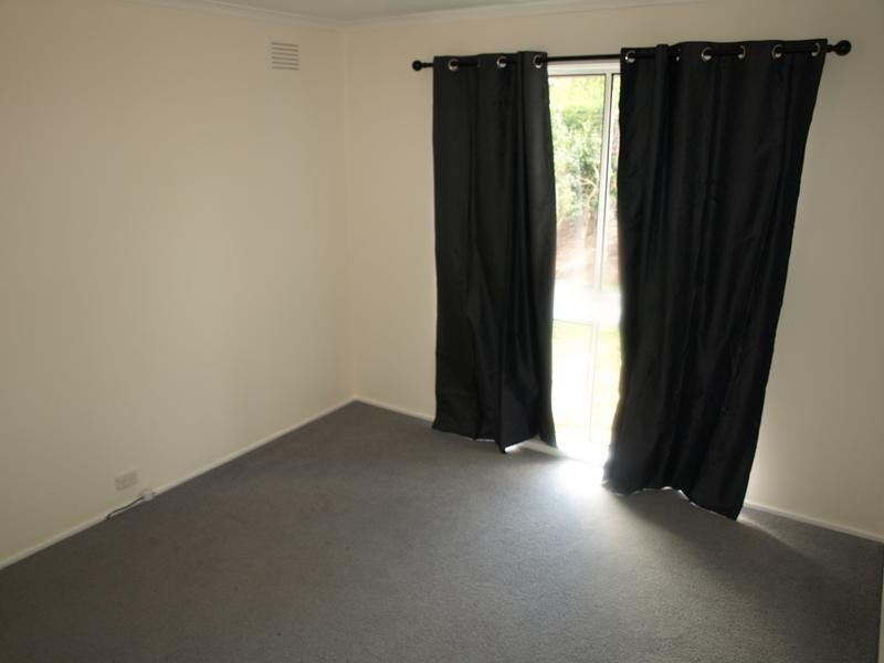 1 Clare Street, Croydon South VIC 3136