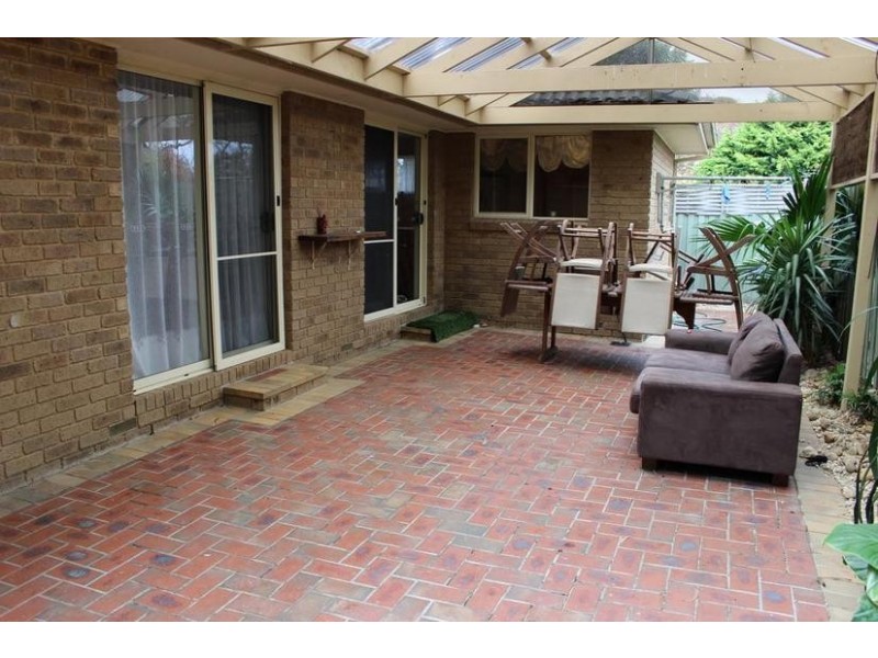 2/4 Melton Grove, Croydon VIC 3136