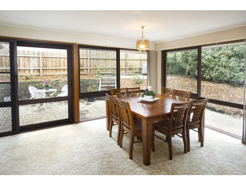 2/31 Through Road, Ringwood North VIC 3134