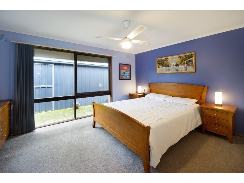 2/31 Through Road, Ringwood North VIC 3134