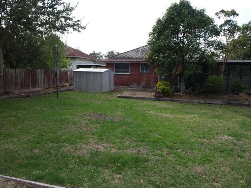1 Clare Street, Croydon South VIC 3136
