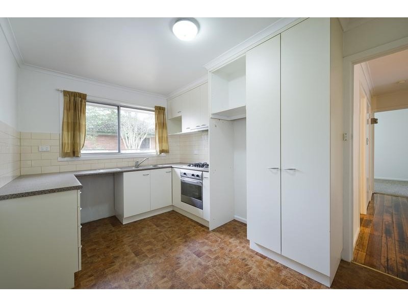 2/98 New Street, Ringwood VIC 3134