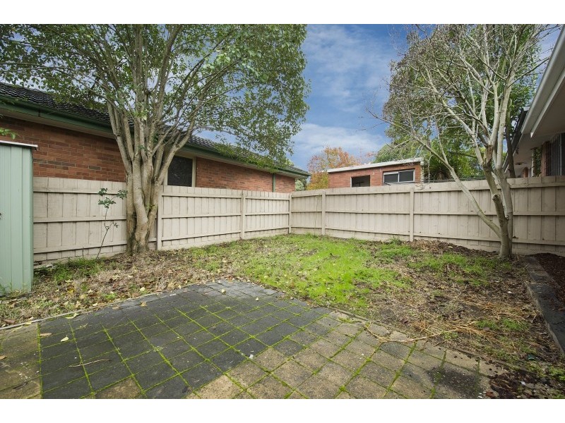 2/98 New Street, Ringwood VIC 3134