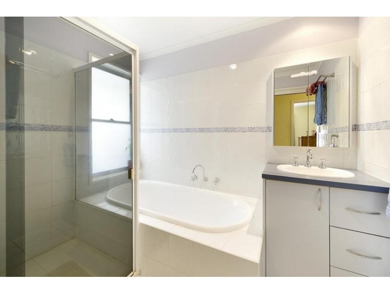 19 Woodville Road, Mooroolbark VIC 3138