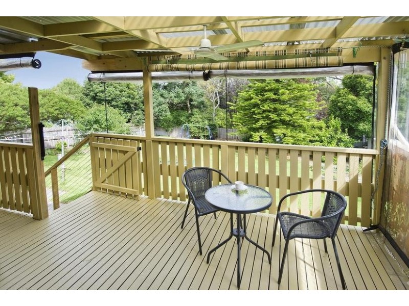 19 Woodville Road, Mooroolbark VIC 3138