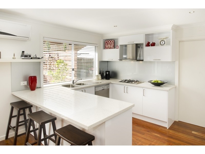 2/69 Greenhill Road, Bayswater North VIC 3153