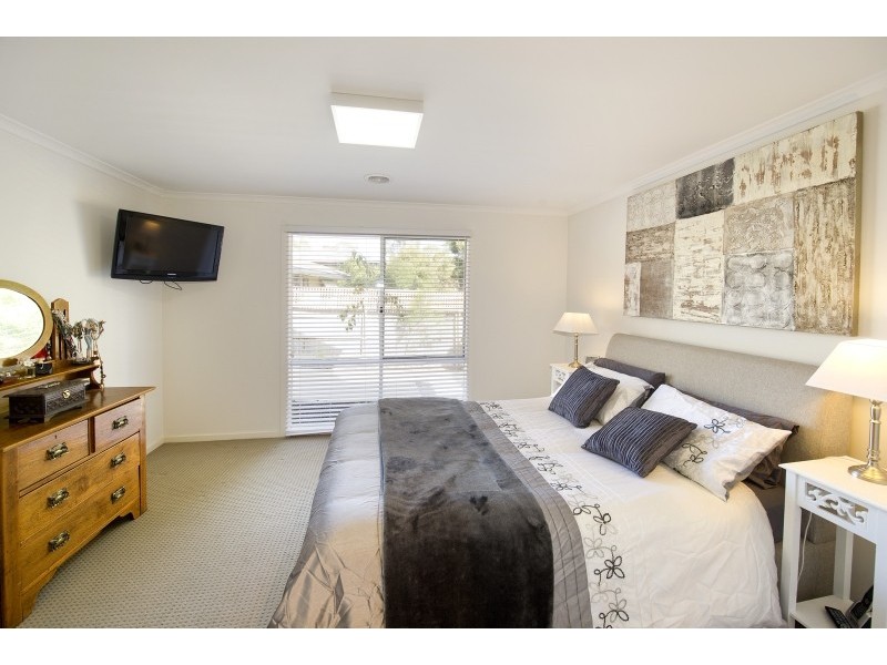 2/69 Greenhill Road, Bayswater North VIC 3153