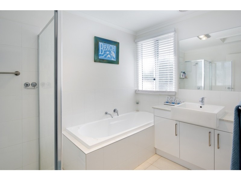 2/69 Greenhill Road, Bayswater North VIC 3153