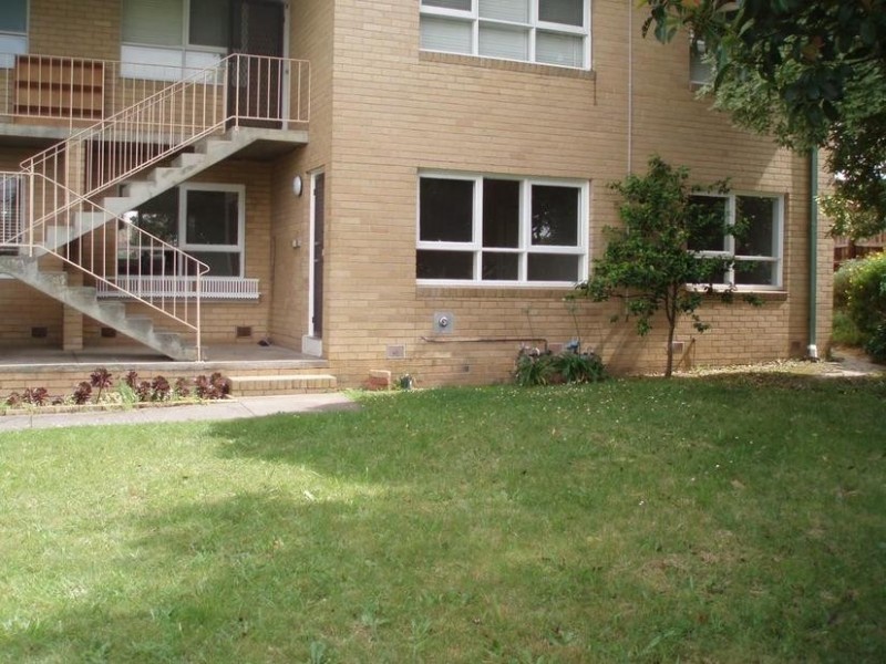 2/24 Albert Street, Ringwood VIC 3134