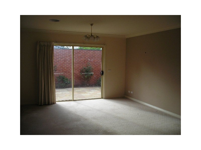 1/11 Patterson Street, Ringwood East VIC 3135