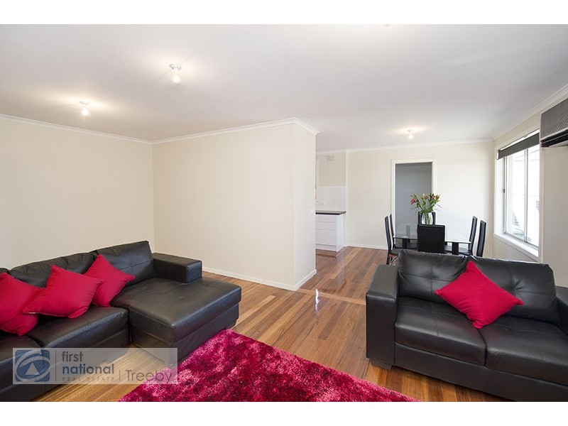 23 Landstrom Quadrant, Kilsyth VIC 3137