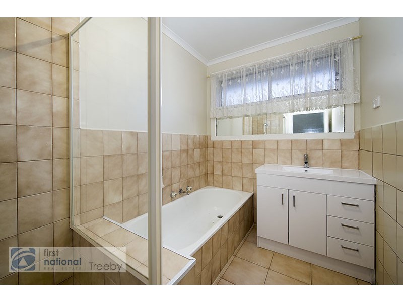 23 Landstrom Quadrant, Kilsyth VIC 3137